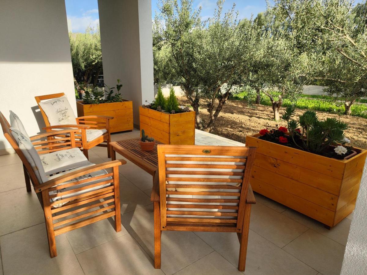 Olives Garden Lägenhet Trogir Exteriör bild